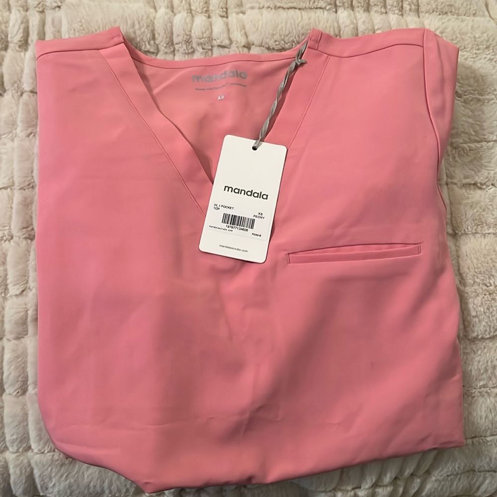 NWT scrub set